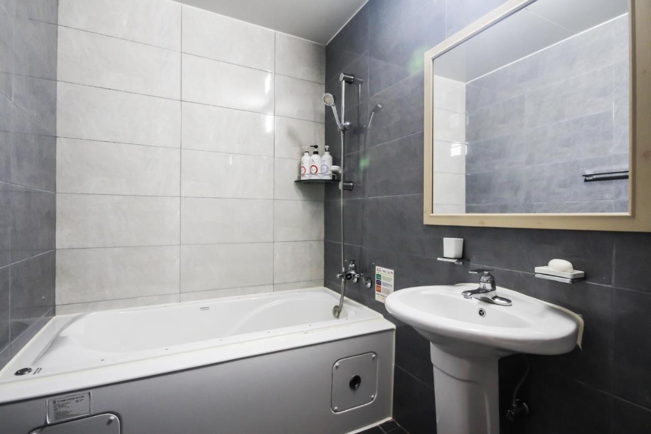 Rings Motel Iksan Екстериор снимка